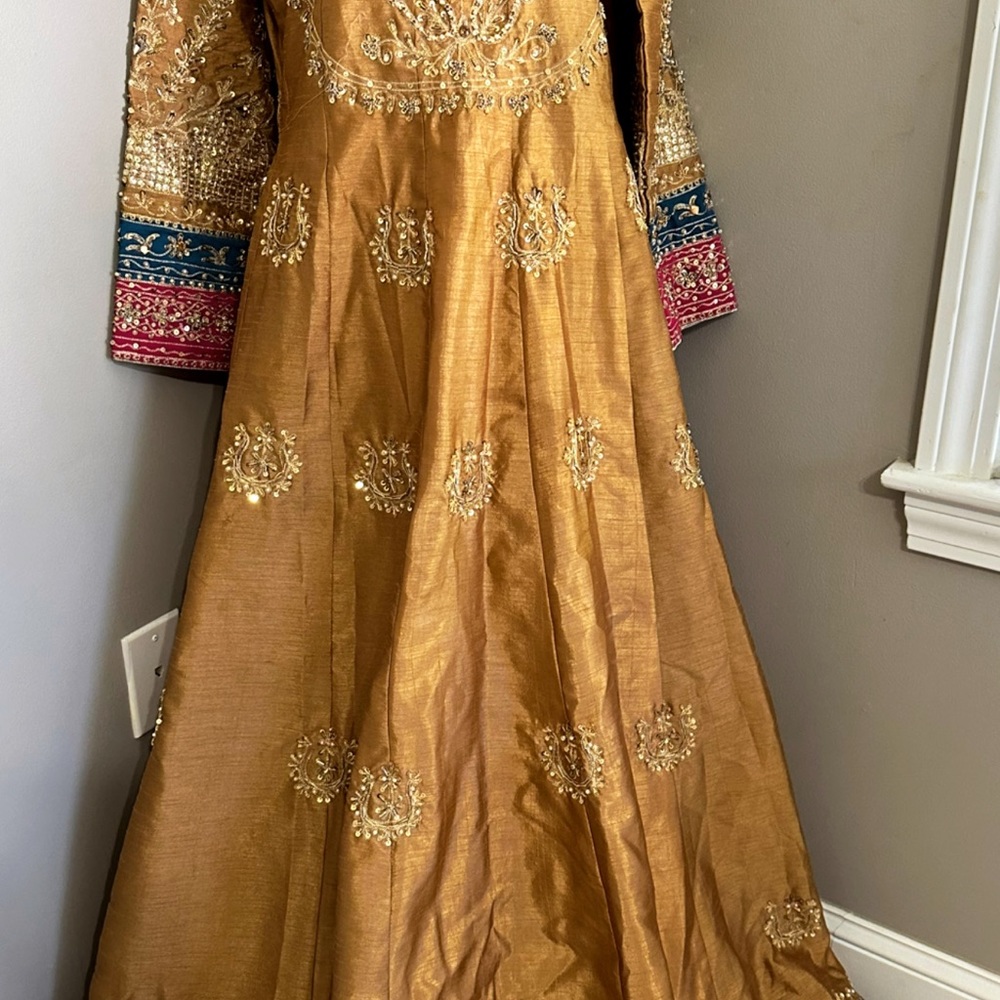 Embellished Golden Brown Traditional Evening Dress - Picture 6 of 14